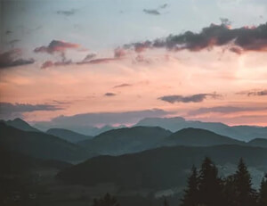 凯尔特人巨星称霸赛场,表现出色霸气十足